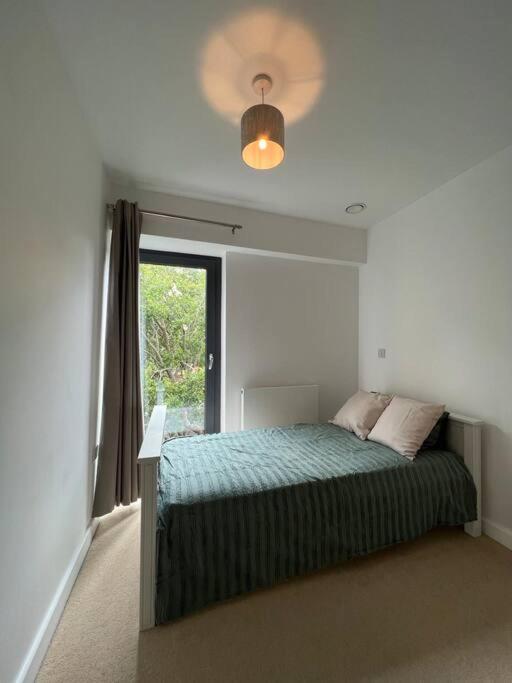 2 Bedroom Modern City Centre Bournemouth Apartment Exterior photo